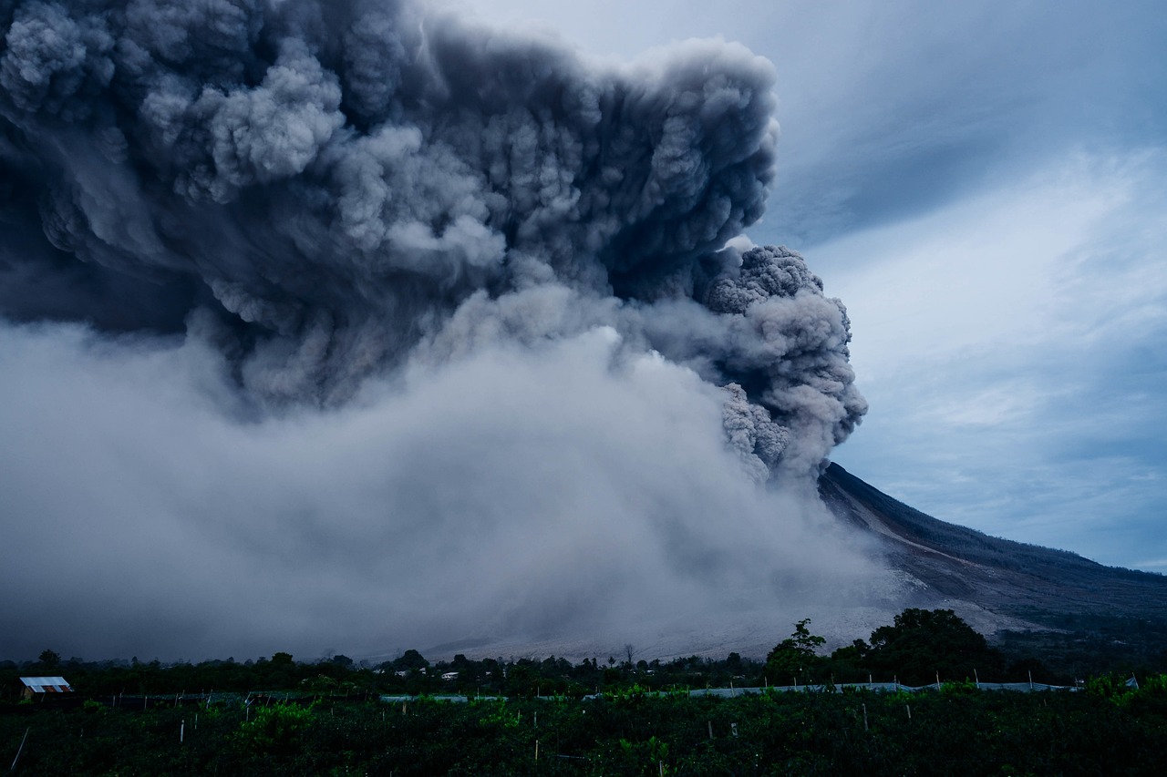 日本多地连续发生多次爆炸事件