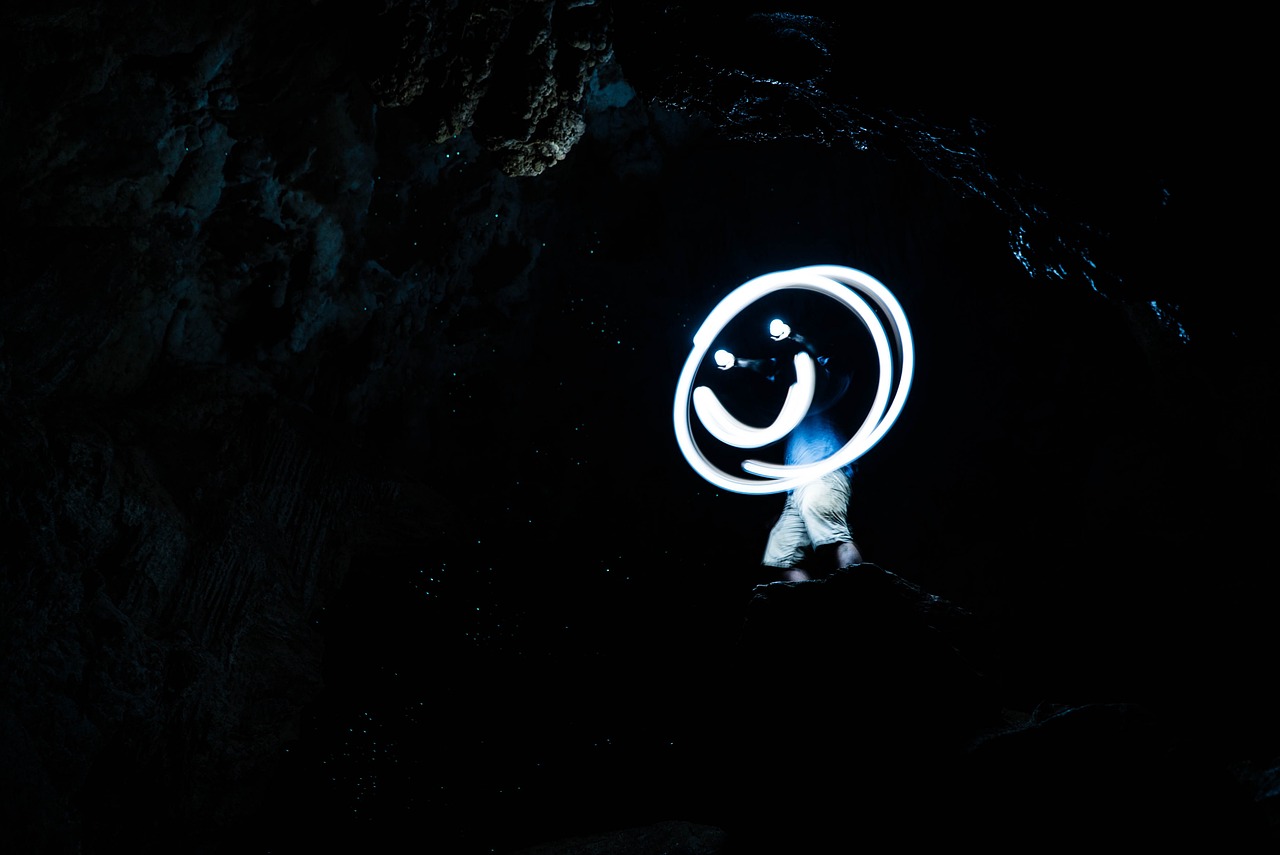 揭秘星光背后的秘密，明星内部八卦图的魔力与影响