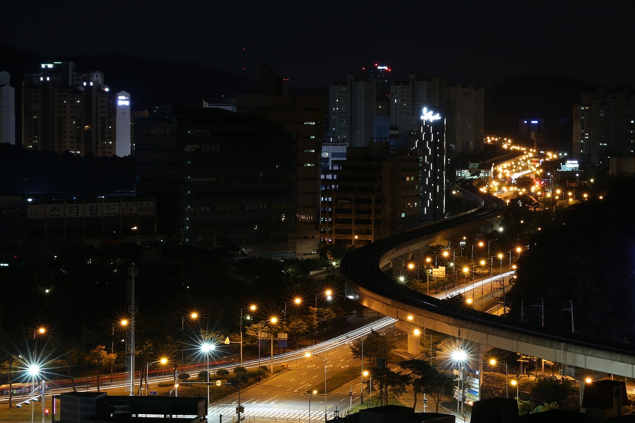 探索都市夜生活，揭秘那些最洋气的娱乐会所名字背后的故事